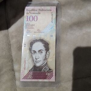 Venezuelan 100 Bolivares Banknote
